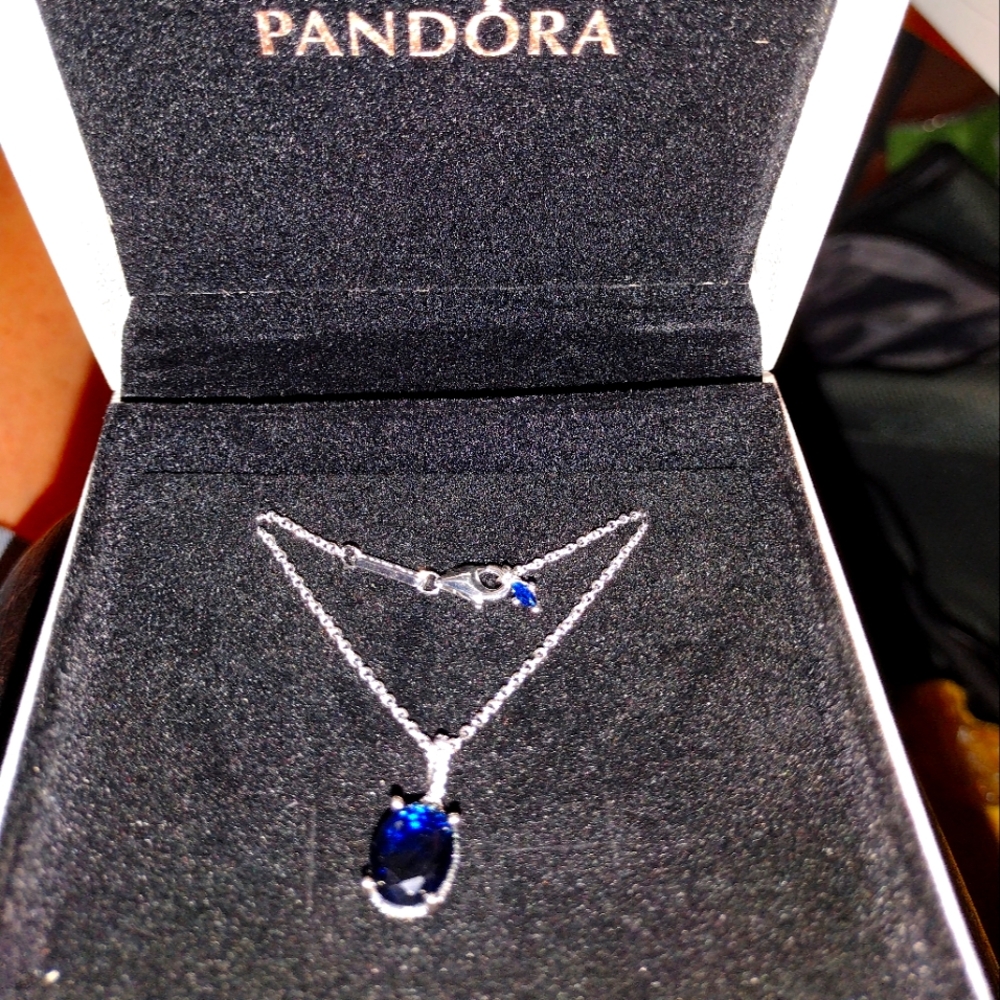 Pandora Necklace Blue in Silver very pretty
